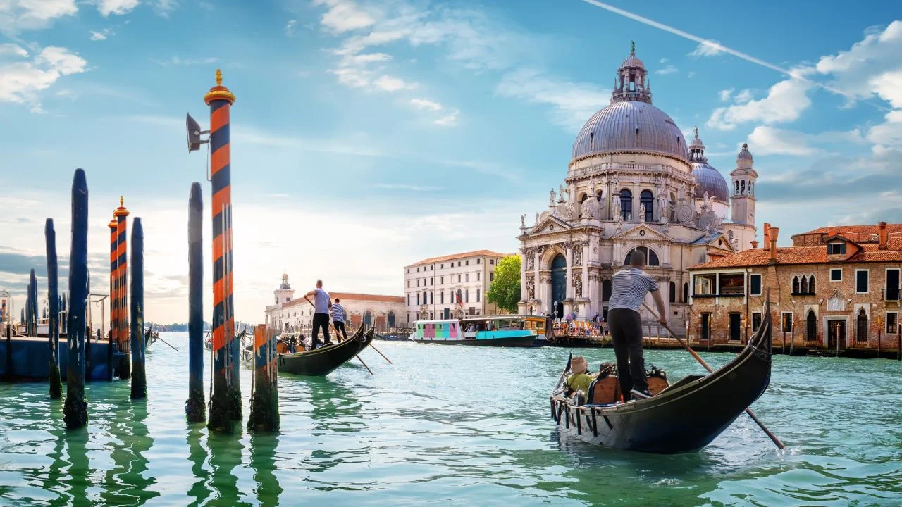 Veneza sofre eventos de 'acqua alta' mais severos e frequentes.