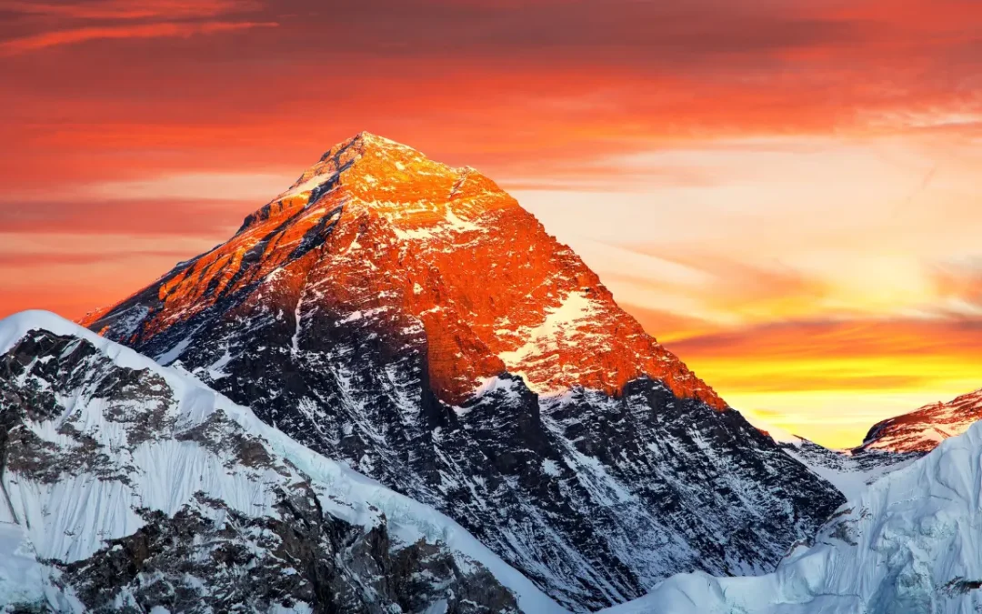 Monte Everest está mais alto do que deveria ser – Qual a explicação?