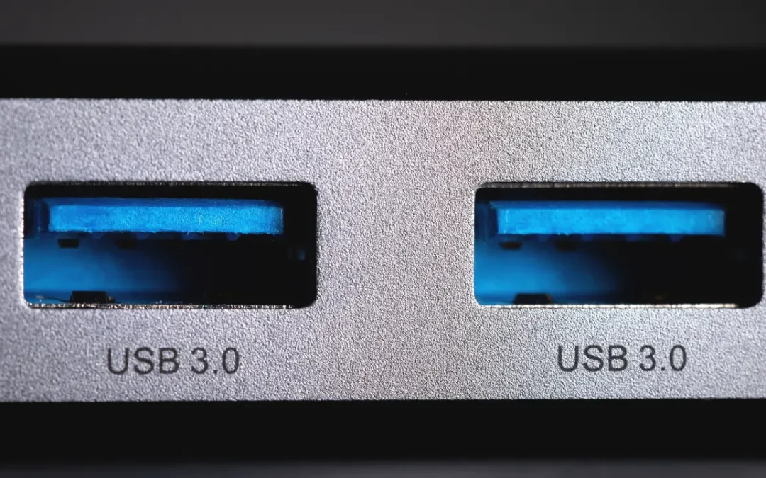 Para que serve a porta USB azul? E a verde-azulada? Entenda!